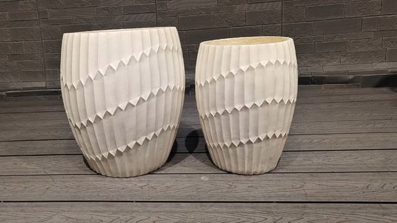 kupować Unikalny projekt rośliny z gliny włóknistej z gładką powierzchnią i otworami drenażowymi online manufacture