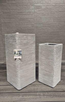 kupować Nowoczesny kwadratowy kolumnowy pudełko kwiatowe do salonu handlowego Mall dekoracja podłogi Skończony gliny cement kwiatowy garnek Spray Design farby online manufacture